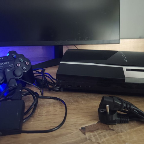 PlayStation 3 Fat console, no disc, broken CD