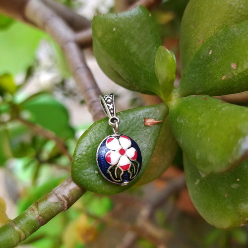 Pendant with enamel made to order