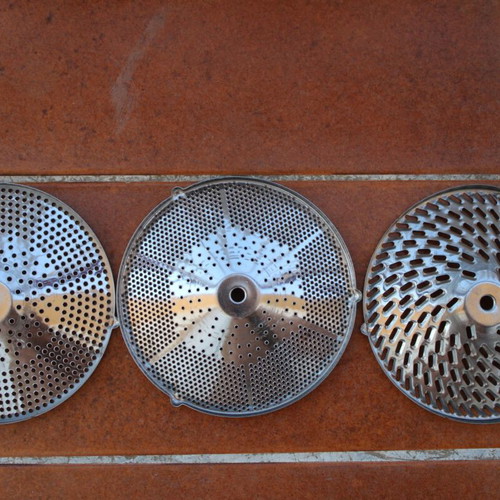 French stainless steel vegetable mill with 3 discs