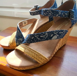 Toms πεδιλα