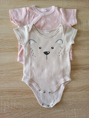 Baby bodysuits 0-3 months like new, pack of 2 cotton