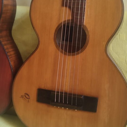 Rebetiko Guitar G. Apartian like new