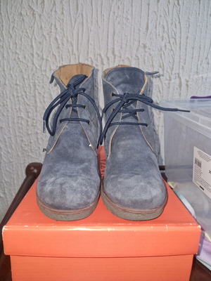 Roadsign blue suede ankle boots used, size 37