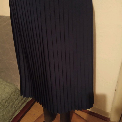 Pleated blue skirt used with elastic waist, size 50