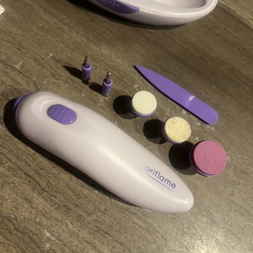 Mini nail drill with batteries like new