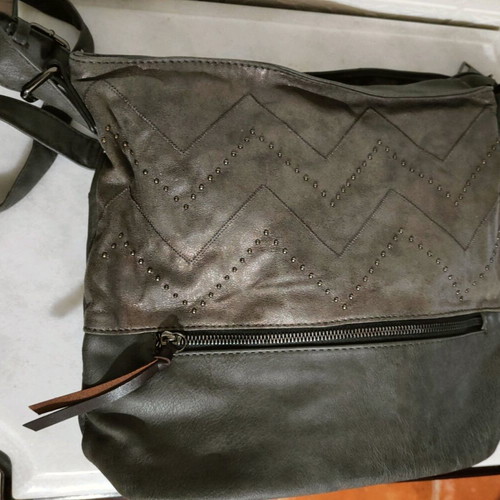 Shoulder bag used, grey with 3 external and 4 internal pockets