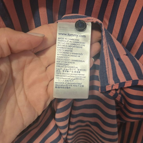 Tommy Hilfiger shirt like new, thin and cool fabric, size M