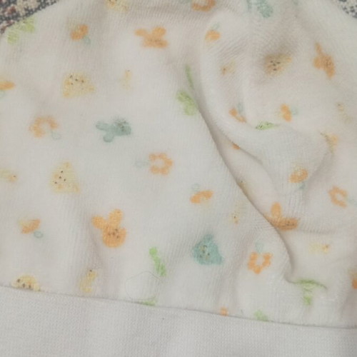 Baby hats like new, pack of 3, prenatal and Extreme Intimo, 6-9 months
