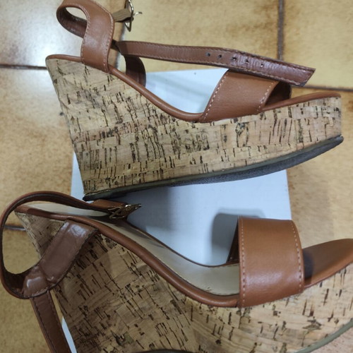 Brown tan platform sandals size 37 used