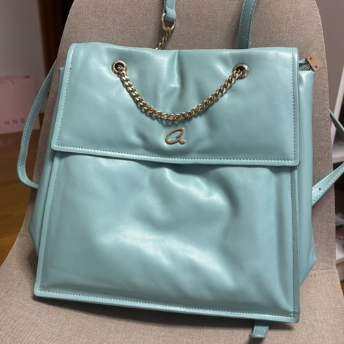 Axel backpack like new, blue turquoise
