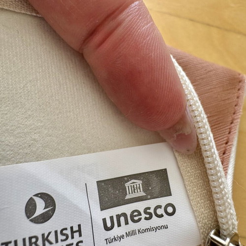 Turkish Airlines x UNESCO Travel Pouch Set new, 2 pieces