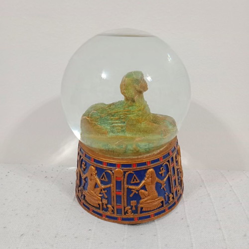 Musical snow globe Sphinx used with gold glitter and Aida music