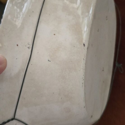 Ceramic bowl used with crack