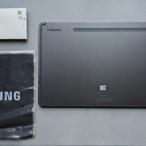 Samsung Galaxy Tab S9 12GB 256GB Graphite tablet with keyboard and 2 covers