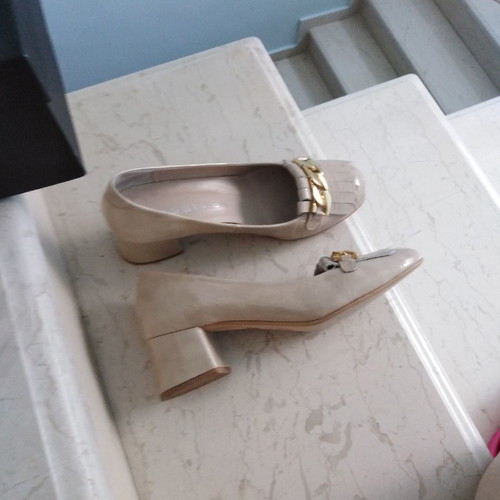 Tsitsivas beige pumps like new, size 38 with heel