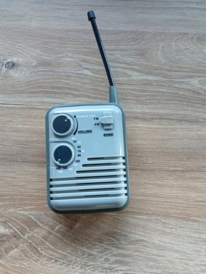 Radio for decoration, not working