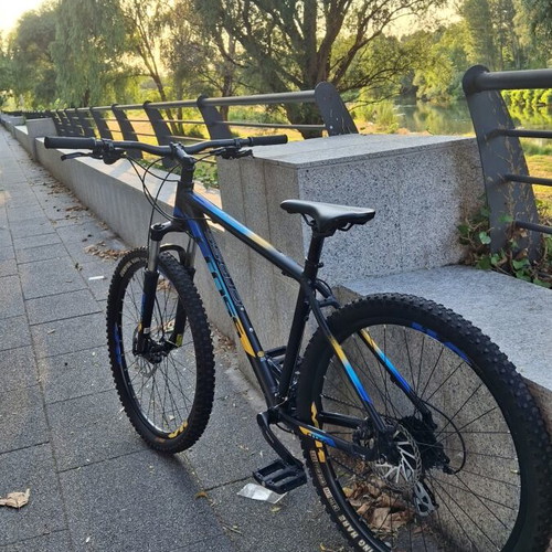 Cross GRX 8 27.5 inch mountain bike