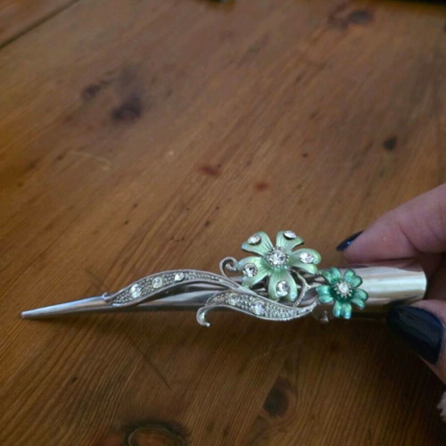 Vintage metal hair clip with flowers and rhinestones new, silver color