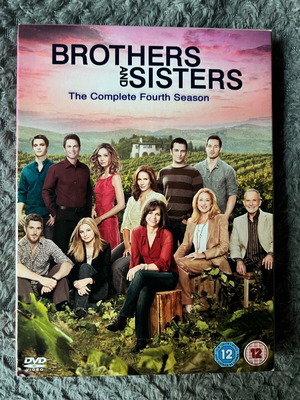 Brothers and Sisters Season 4 DVD like new with English subtitles