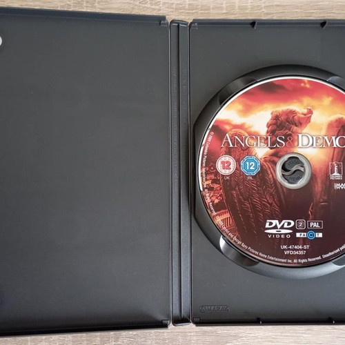 Angels & Demons DVD like new with English subtitles
