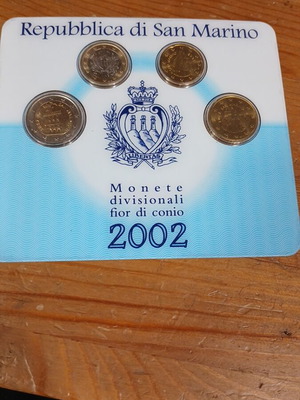 Σετ νομισμάτων ευρώ San Marino 2002 σαν καινούργιο, σφραγισμένη