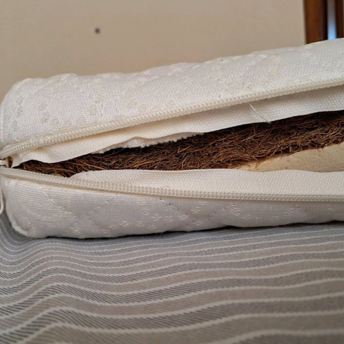 Greco strom baby cot mattress like new with waterproof cover 45×90