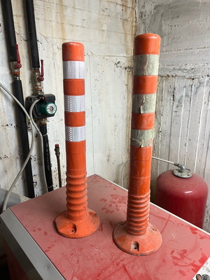 Traffic marking posts used, height 76cm