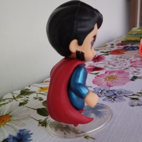 Superman topper figure like new, ideal for collection or cake