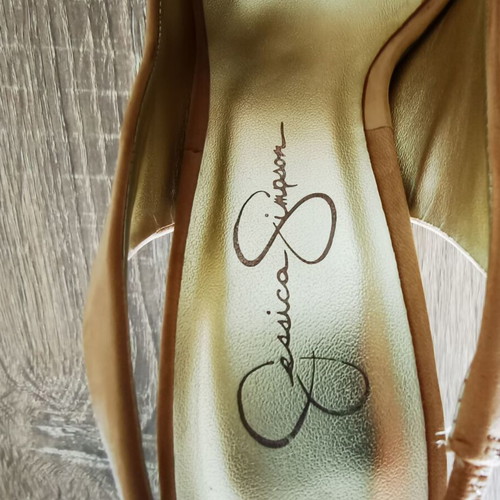 Jessica Simpson pumps like new, beige, 12 cm heel, size 36