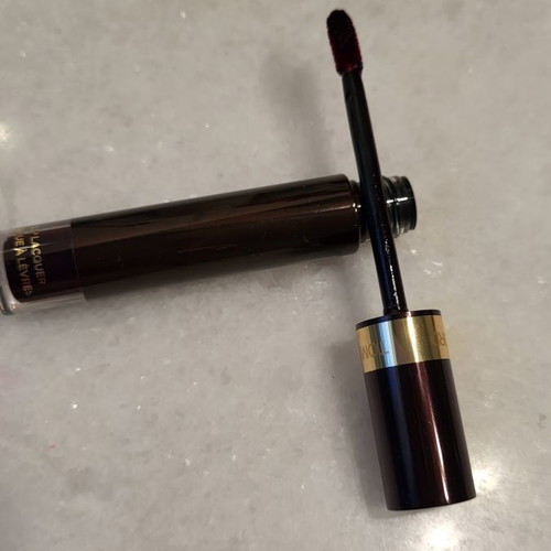 Tom Ford liquid lipstick, shade 06 Orchid Fatale