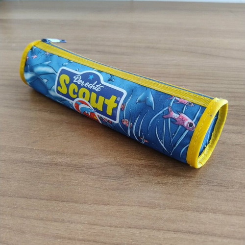 Children's pencil case like new