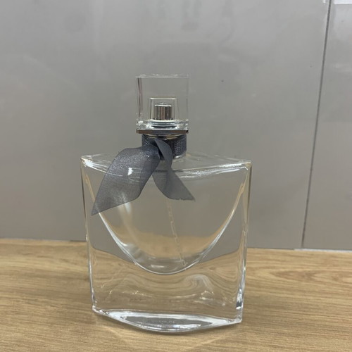 La vie est belle perfume bottle like new, Lancôme