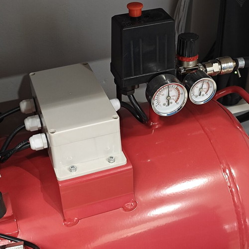 Toros Silent Oil-Free Αεροσυμπιεστής 100Lt 3HP σαν καινούργιος