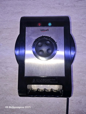 Waffle maker like new non-stick