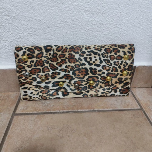 Envelope bag like new with animal print