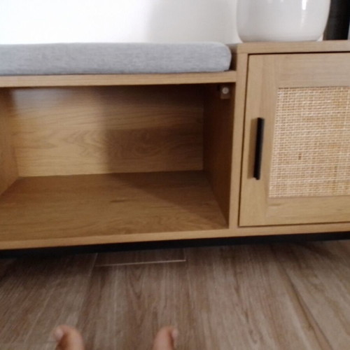 Living room bench like new with storage space