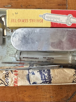 Vintage glass syringe set 5ml with 10 metal needles and case