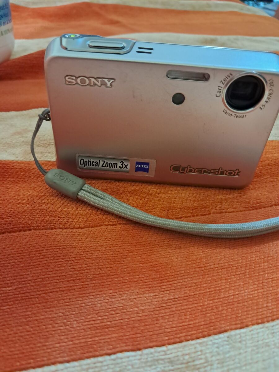 Sony Cyber-shot DSC-T3 digital camera… - € 50,00 - Vendora.cy