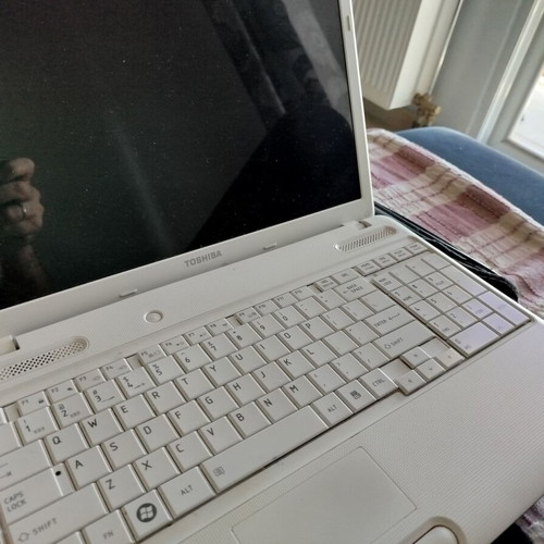 Toshiba Satellite C660-1CQ laptop
