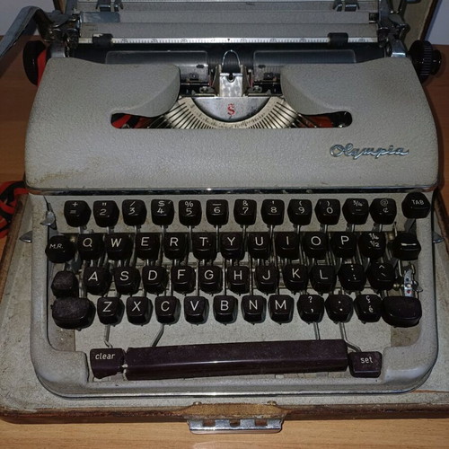 Olympia antique typewriter used
