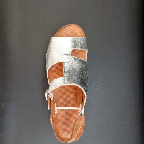 Silver leather platform sandals with anatomical insole, size 37