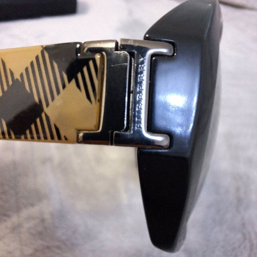 Burberry women's sunglasses like new, black and beige
