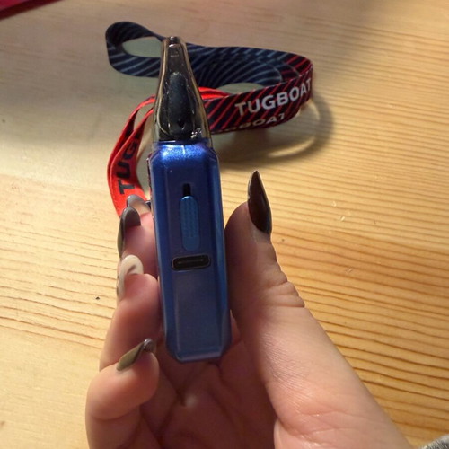 TUGBOAT Dimon Pro pod with lanyard like new, blue color
