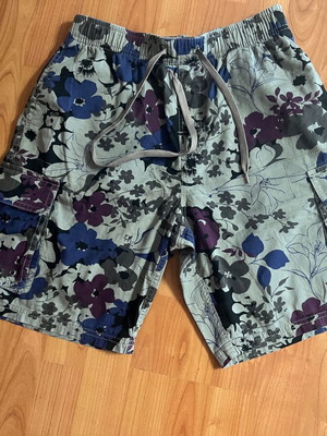 Maple Ocean men's bermuda shorts size M like new, multicolor