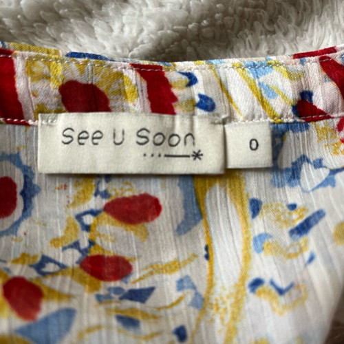 See U Soon blouse like new, white with multicolor pattern
