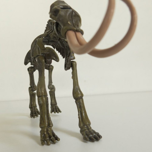 Miniature Mammoth Skeleton "Ice Age Excavation Kit" Geoworld like new