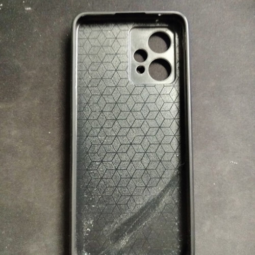 Realme 9 4G phone case used