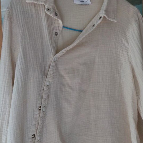 4 Tailors beige cotton shirt like new with side buttoning