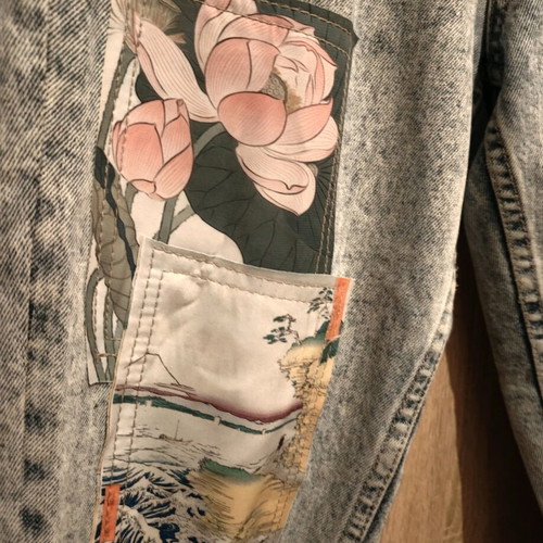 Desigual women's jeans used, mid-rise, size M, with patches
