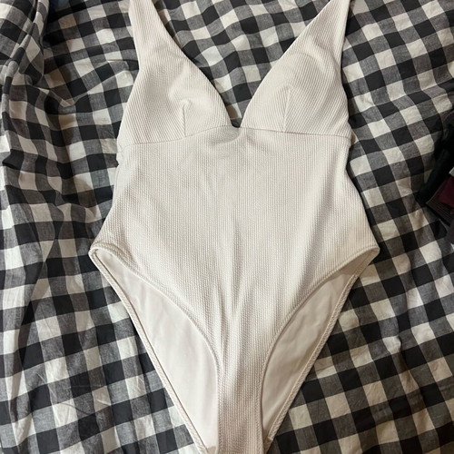 H&M swimsuit used No 40 white with prominent bust